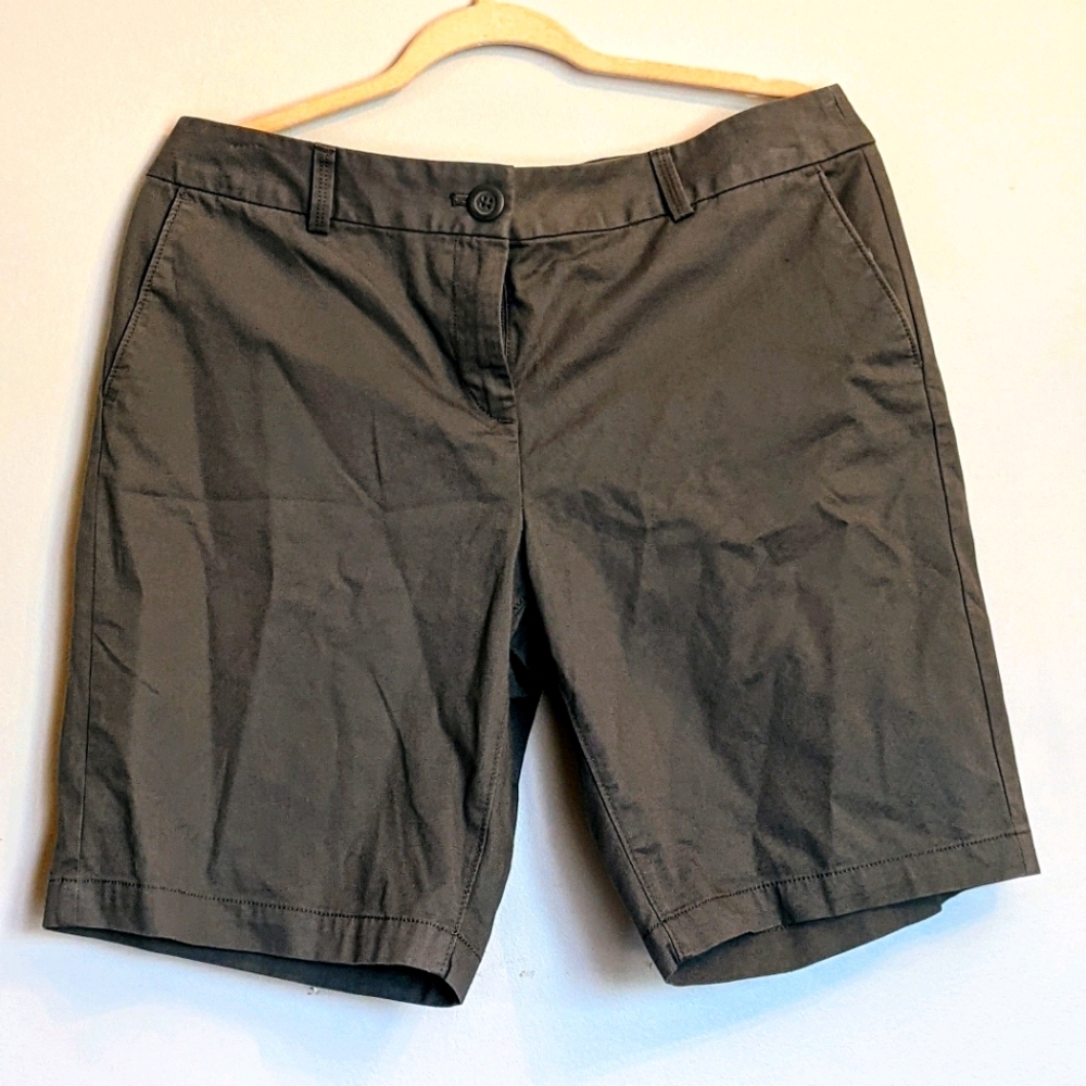 Ann Taylor LOFT size 10 women's gray shorts.
